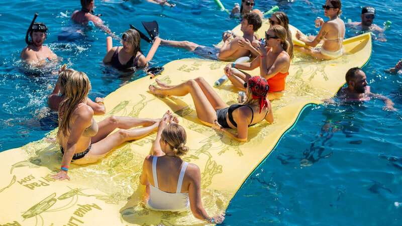 Cabo San Lucas: 4-Hour Snorkeling Cruise with Open Bar - Who should book this Cabo cruise?