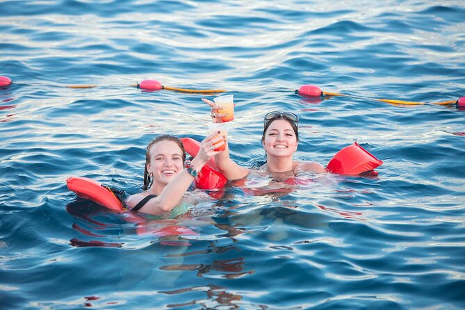 Cabo San Lucas Boat Tour with Snorkeling, Open Bar, and Lunch - Is the $125 price good value?