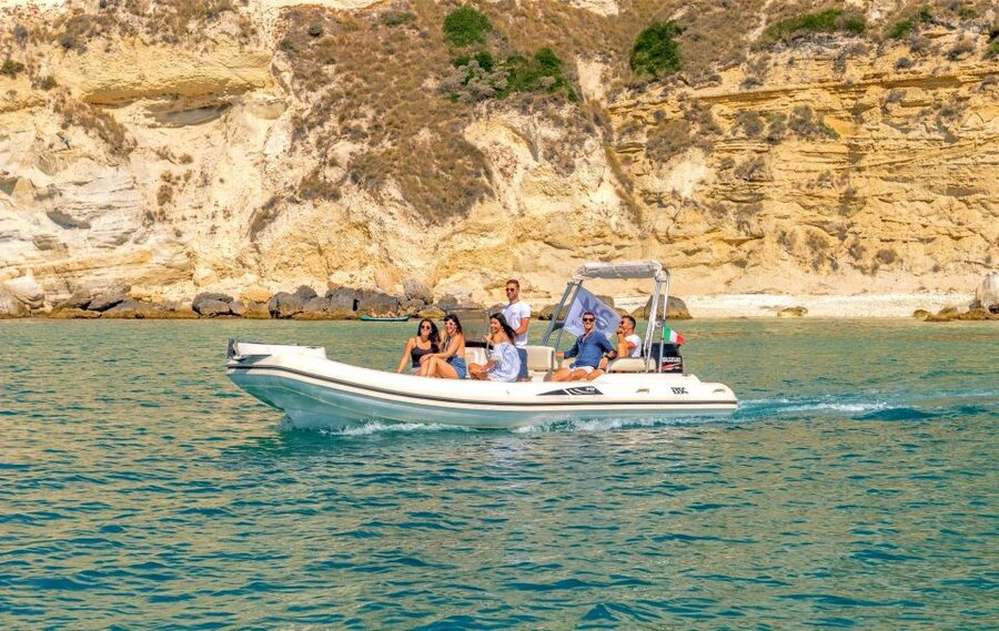 Cagliari: Boat Tour with 4 Swim Stops, Snorkeling & Prosecco - Who should book this boat tour?