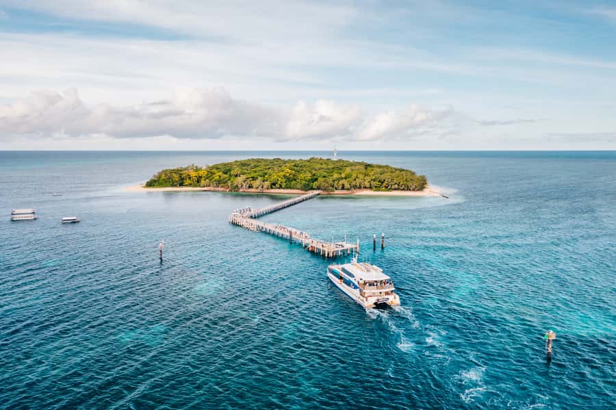 Cairns: Green Island, Snorkelling and Glass-Bottom Boat - A 6,000-year-old coral cay with two very different sides