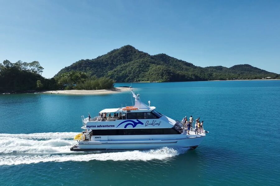 Cairns: Outer Great Barrier Reef & Dunk Island Small Group - Who should book this reef trip