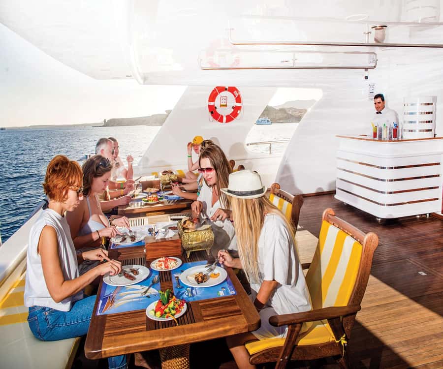 Cairo: Luxury Snorkeling Cruise & lunch with optional pickup - Why Jabal el Sakka makes a good Red Sea day trip