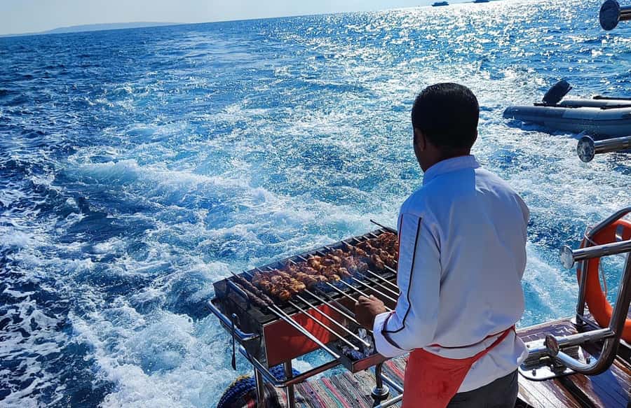 Cairo to Red Sea: VIP Yacht Cruise, Snorkeling & Lunch - Who will enjoy this trip most