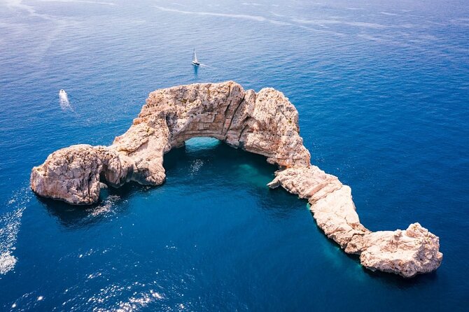 Cala Salada and Unspoiled North Beach Tour. Snorkelling and Aquarium - Who will enjoy this boat trip most?