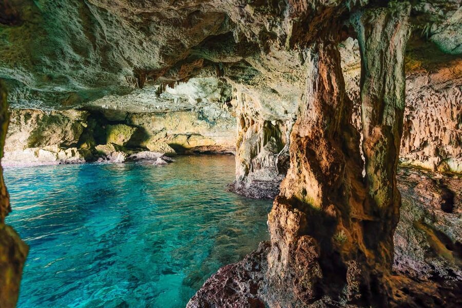 Cala Varques: Guided Sea Caves Kayak & Snorkeling Expedition - Cova des Coloms, pirate caves, and Cala Falcó