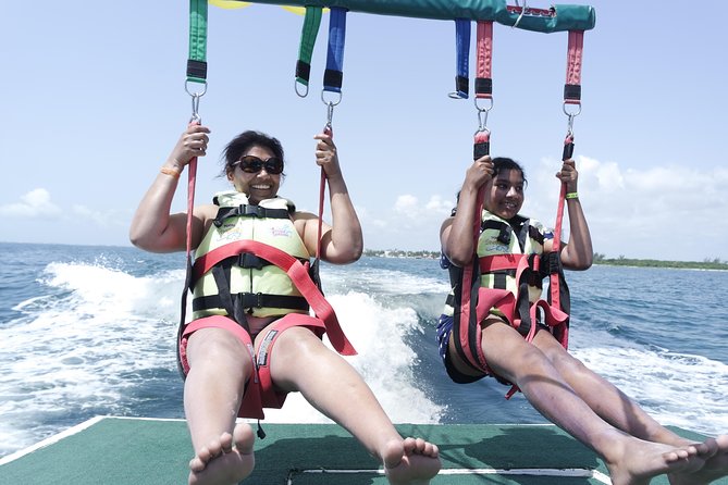 Cancun Adventure: Reef Snorkeling & Parasailing Experience - The guides make the biggest difference