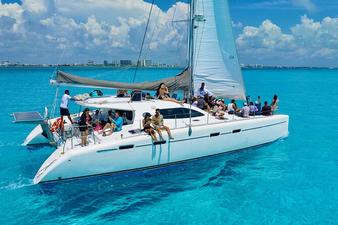 Cancún Catamaran to Isla Mujeres + Snorkel, Open Bar & Lunch - Key points to know before booking