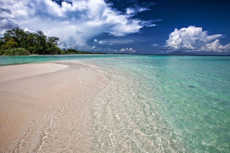 Cartagena: 5 Islands Boat Tour with Lunch, Snorkeling, & Bar - Should you book it?