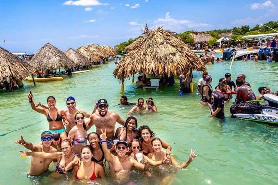 Cartagena: 5 Islands Premium Tour with Lunch and Snorkeling - Tierra Bomba and the forts at the harbor entrance