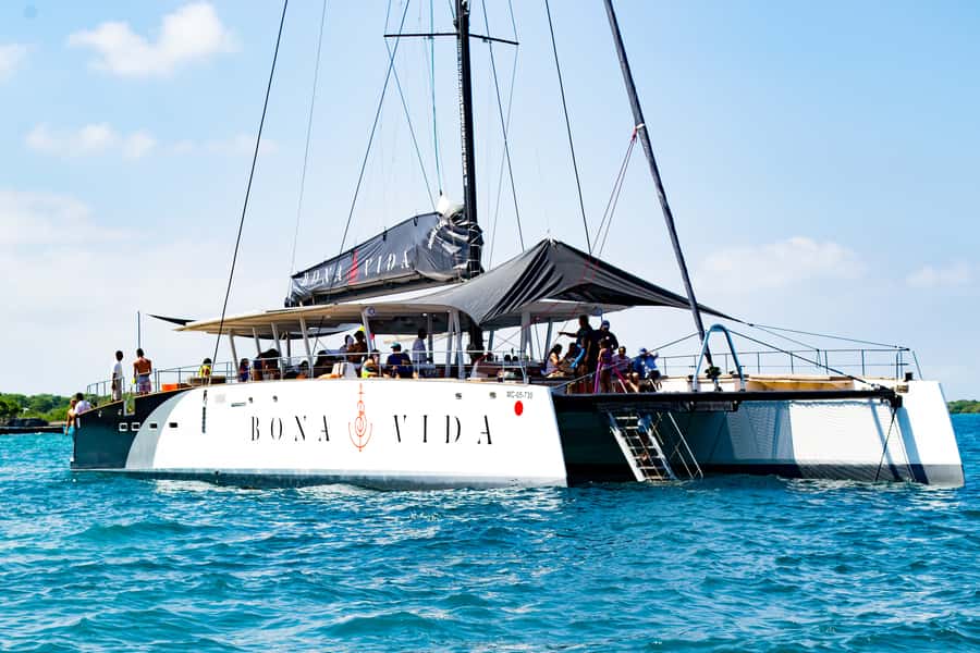 Cartagena: Rosario Islands Catamaran with Lunch and Snorkel - Two stops for swimming and snorkeling