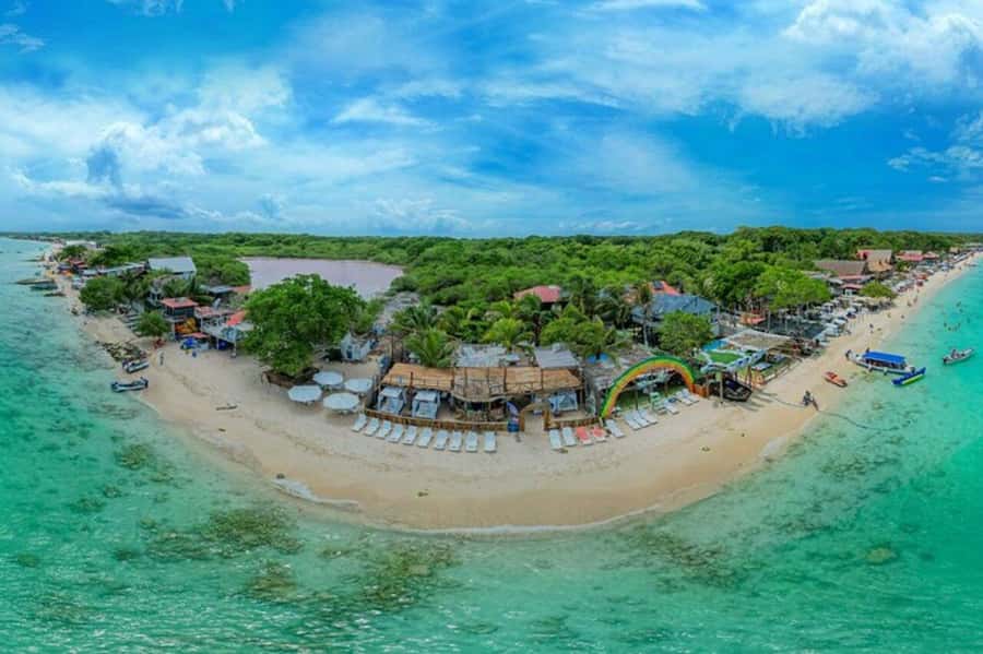 Cartagena: Rosario Islands Day Tour with Snorkel & Lunch - What the $95 price really covers