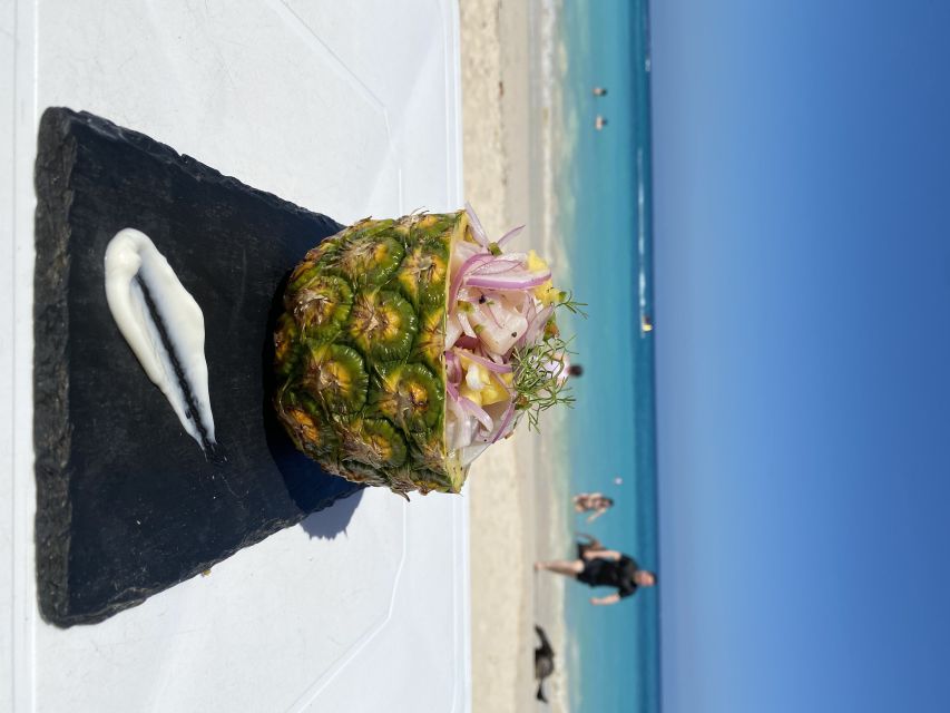 Cartagena: Rosario Islands Day Tour with Snorkel & Lunch - Boat comfort, group size, and the VIP question