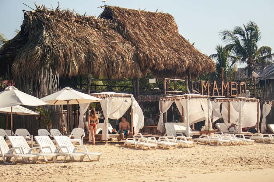 Cartagena: Rosario Islands Day Tour with Snorkel & Lunch - What can feel rushed or disorganized