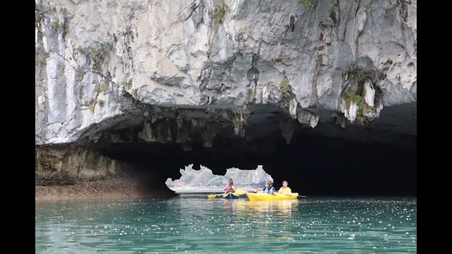Cat Ba: Lan Ha & Ha Long Bay Kayak & Snorkel Boat Tour - What to pack for a wet and active day
