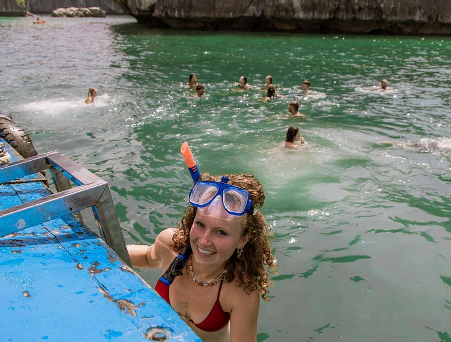 Cat Ba: Lan Ha & Ha Long Bay Kayak & Snorkel Boat Tour - Kayaking through caves and enclosed coves