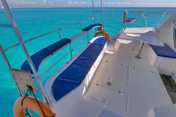 Catamaran Cancun to Isla mujeres Lunch OpenBar and Snorkeling - Isla Mujeres and the limited time at Playa Norte