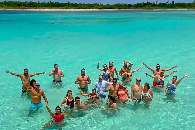 Catamaran in Cozumel with snorkeling at El Cielo and open Bar - El Cielito, shallow water, and manta rays