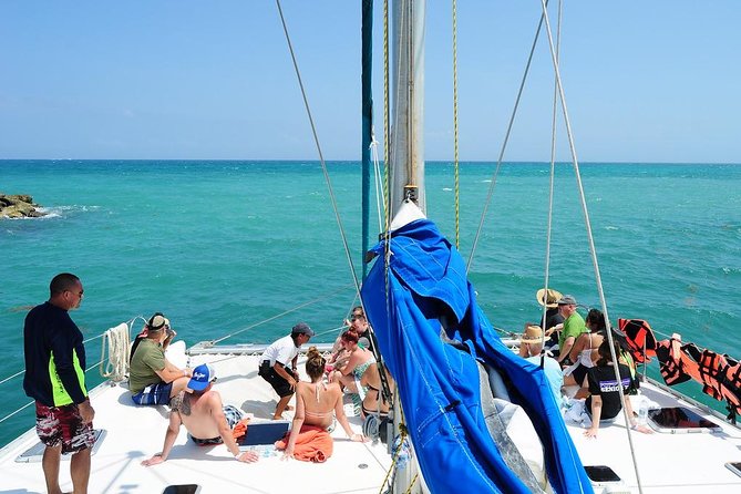 Catamaran Sail and Snorkeling Tour with Open Bar in Puerto Morelos - Who will enjoy this catamaran day?