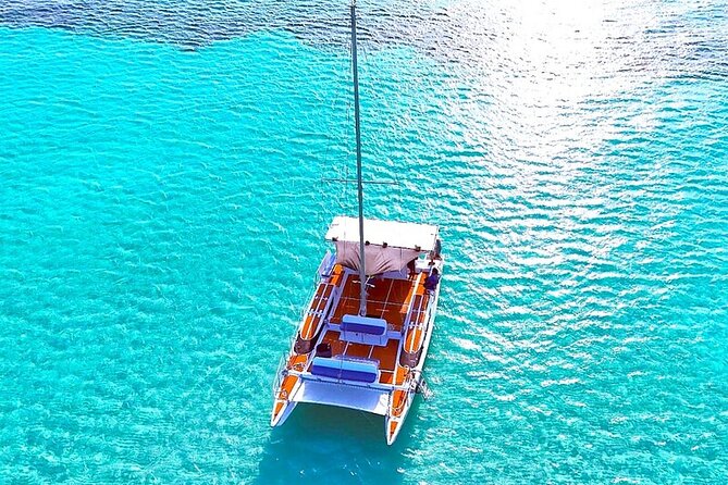 Catamaran Snorkel Adventure to El Cielo and The Money Bar Beach - Is a group of 30 too large?