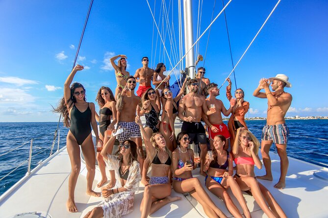 Catamaran to Isla Mujeres Snorkeling Tour with Open Bar and Lunch - Leaving from Marina Las Perlas