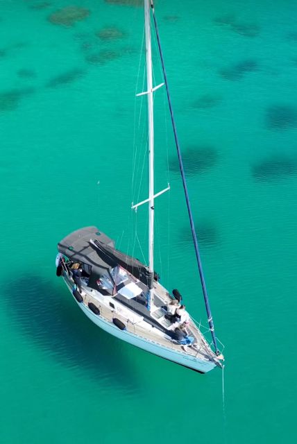 Catamaran tour, swimming, snorkeling, and a Prosecco toast - The Devil’s Saddle, the main event