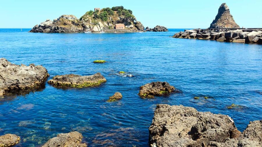 Catania: Boat Trip with Aperitif, Prosecco and Snorkeling - Who will enjoy this most