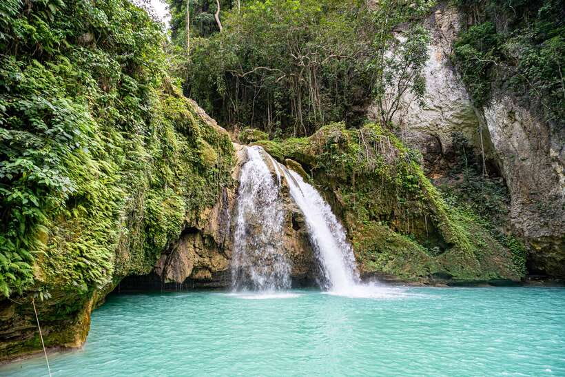 Cebu: Kawasan Canyoning, Moalboal Snorkeling, & Turtles Tour - Snorkeling from the beach in Moalboal