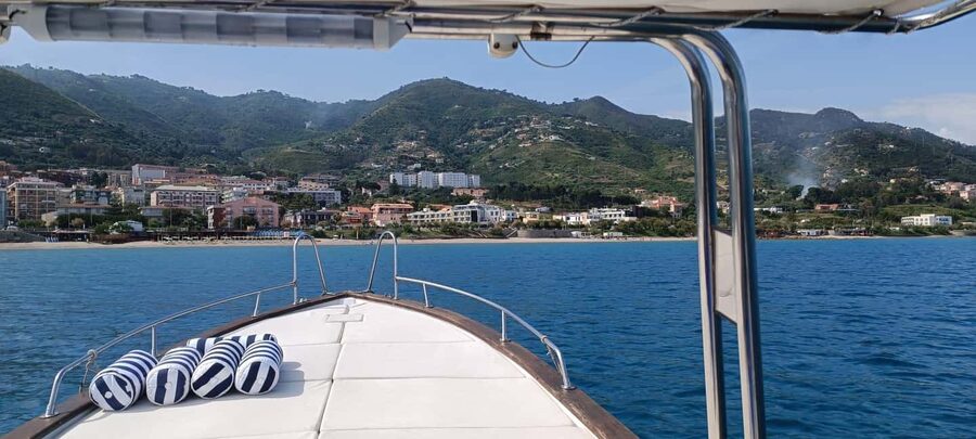 Cefalù: boat ride with swimming and aperitif and snorkeling - Cefalù Beach from the sea