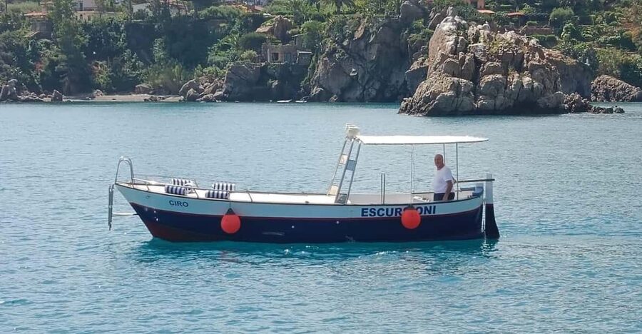 Cefalù: boat ride with swimming and aperitif and snorkeling - What the aperitif really includes