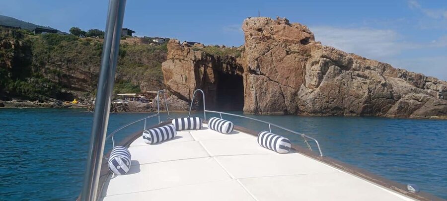Cefalù: boat ride with swimming and aperitif and snorkeling - Language, guides, and the tone on board