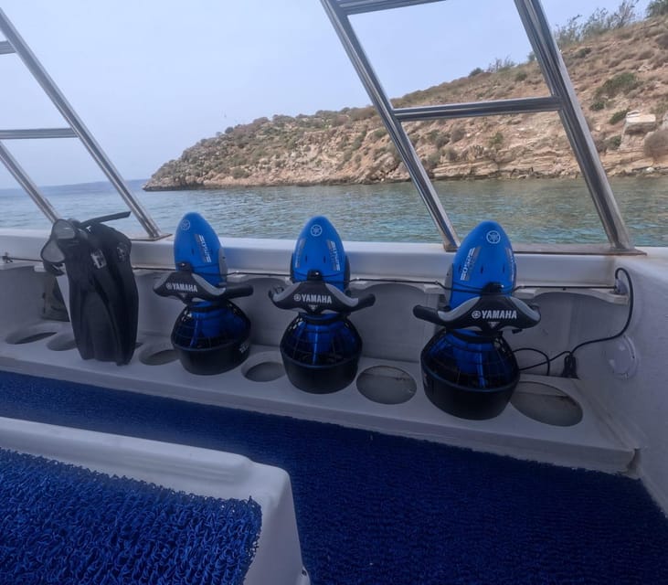 Chania: Sea Scooter Snorkeling boat tour - Meeting the Crew and Choosing Your Equipment