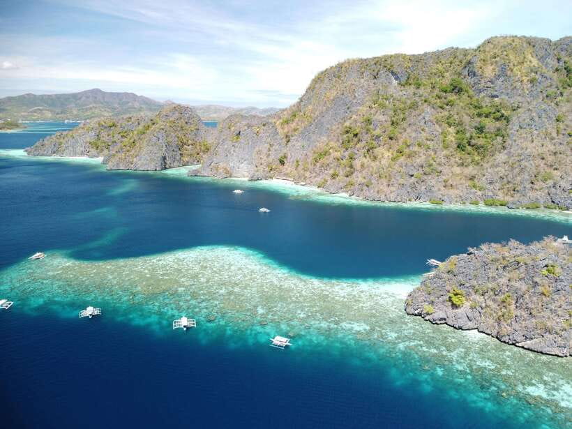 Coron: Island Tour B w/ Snorkeling & Lagoon Adventures - Barracuda Lake and the famous temperature change