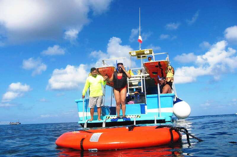 Cozumel: VIP Glass Bottom Boat & Snorkeling 3 Reefs Tour - Safety and comfort deserve attention