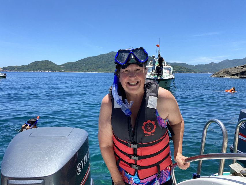 Da Nang/Hoi An: Cham Islands Snorkeling by High-Speed Boat - The 30-minute high-speed boat to the islands