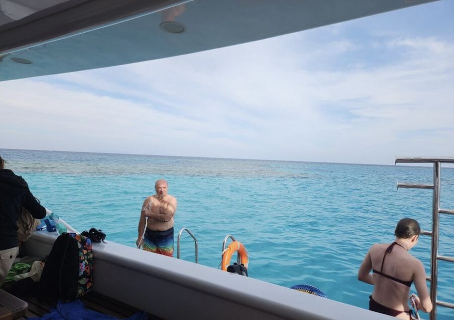 Dahab: luxury Snorkeling cruise with buffet lunch - How much value do you get for $40?