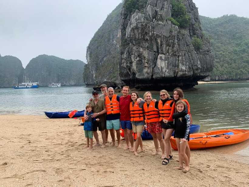Đảo Cát Bà : 1Day Kayaking,Swimming,Cycling,Snorkeling,Lunch - A slow afternoon cruise before the village ride