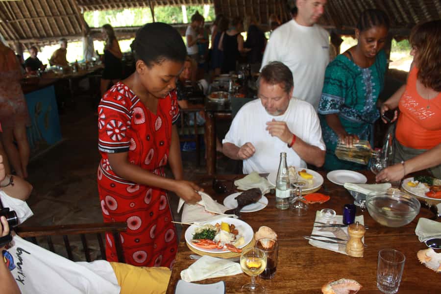 Diani Beach: Kisite Marine Park Dhow & Snorkeling with Lunch - What the Strongest Feedback Tells You