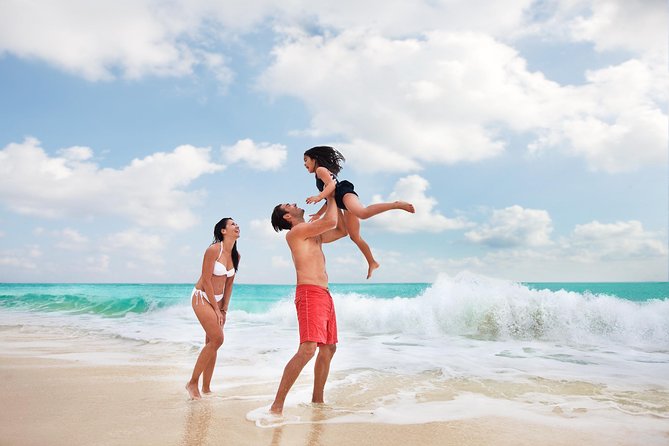 Discover Isla Mujeres tour with snorkel, buffet and open bar - Arriving at Isla Mujeres and the beach club