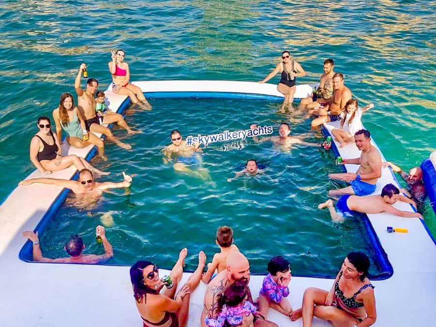Dubai: Yacht Cruise with Swimming, Snorkeling and BBQ Lunch - Who will enjoy this most?