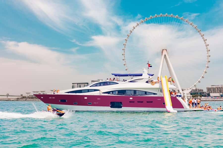 Dubai: Yacht Cruise with Swimming, Snorkeling and BBQ Lunch - The cruise: sightseeing first, swimming later