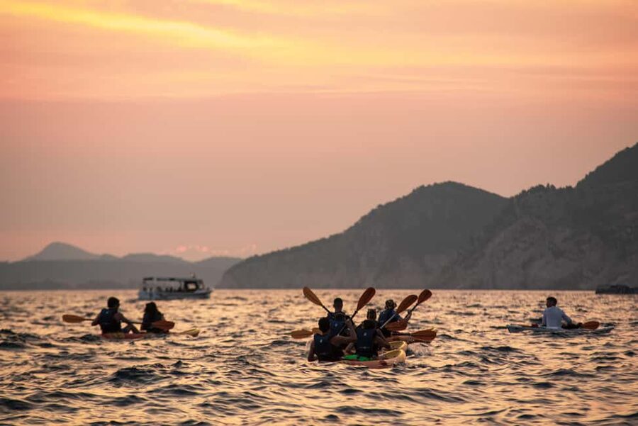 Dubrovnik: Sunset Kayaking and Snorkeling Tour - Betina Cave, a short but worthwhile swim