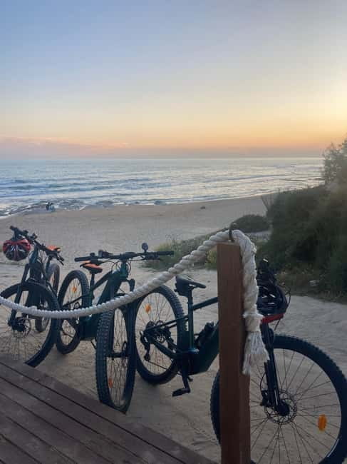 E-Bike Scala dei Turchi: Food tasting, villages, snorkeling, nature reserve - Who will enjoy this most?