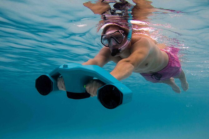 E-Snorkeling tour in Bonaire with easy Sea Scooters - The scooter lesson is short but valuable