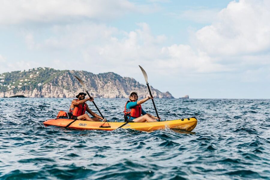 Es Figueral: Guided Kayaking and Snorkeling Tour - The first paddle along Es Figueral