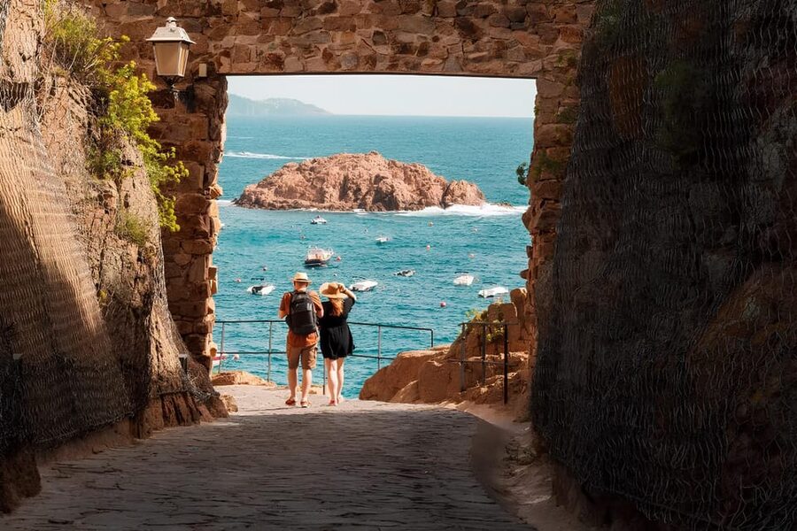 Explore Costa Brava & Tossa de Mar: Trails, snorkel & meal - Walking the Camí de Ronda for one hour