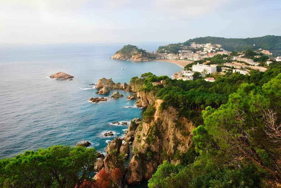 Explore Costa Brava & Tossa de Mar: Trails, snorkel & meal - The pace, group size, and guide style