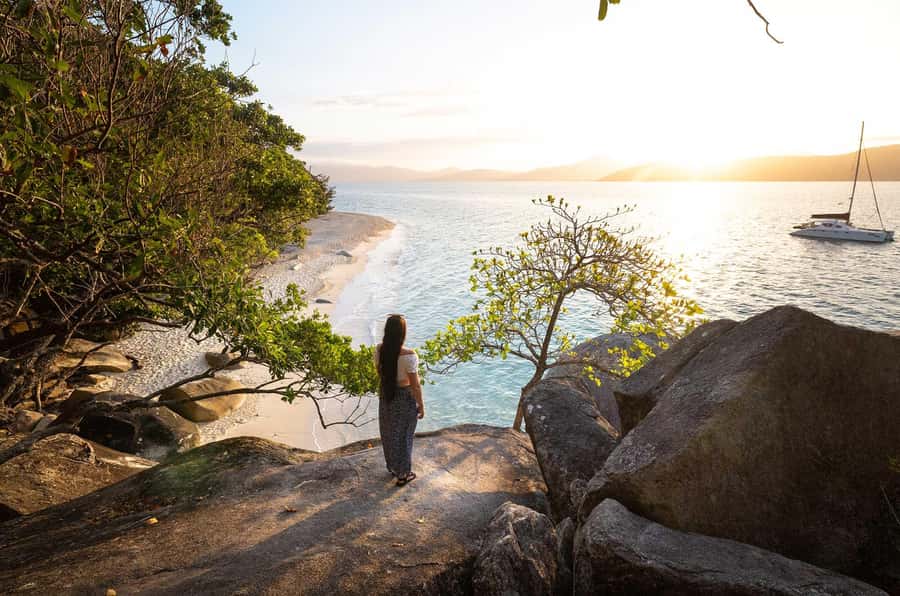 Fitzroy Island: Full-Day Ferry & Snorkel Safari Guided Tour - The 8:00 AM Fitzroy Flyer departure