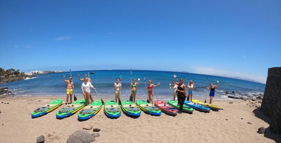 Flamingo Beach: Guided SUP and Snorkeling experience - A small group makes first lessons easier