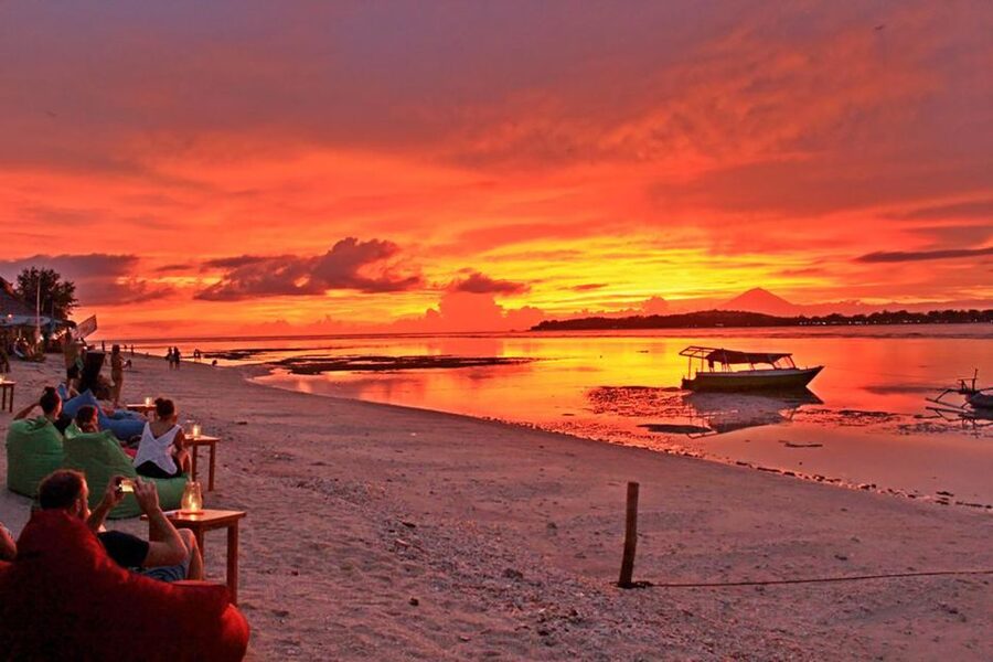 From Bali: 2-Day Private Gili Island Snorkel Tour with Hotel - The private 2.5-hour snorkeling trip