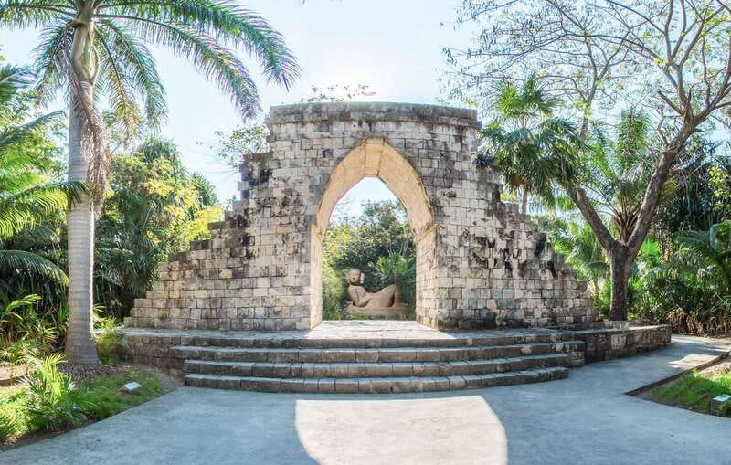 From Cozumel: Official Chankanaab Park Day Pass and Snorkel - The botanical garden and Mayan replicas